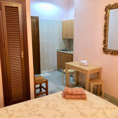 Puerto Banus .,gray De'albion * Marbella